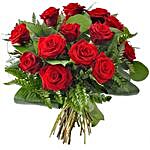 12 Beautiful Red Roses