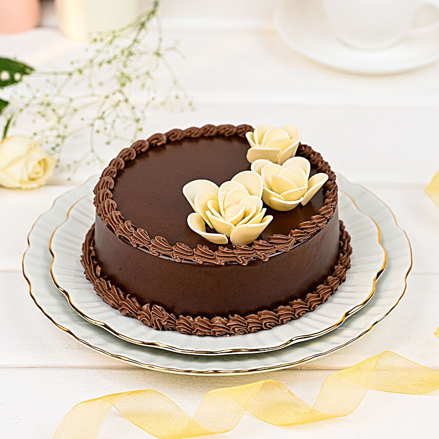 Flowery Chocolate Cream Cake 1 Kg Eggless