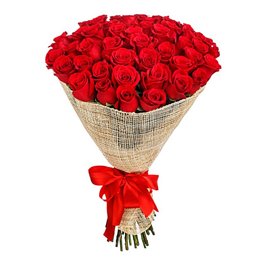 /images/pr/italy/l/v20230124131338/extravagant-roses-love-bouquet_1.jpg