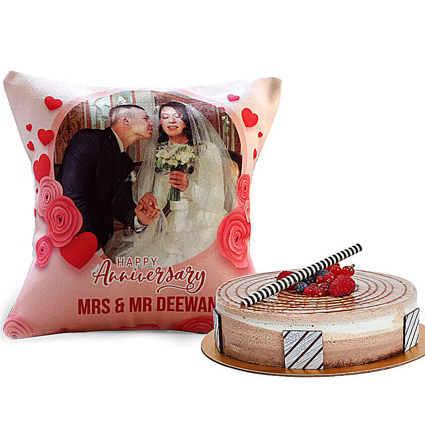 /images/pr/kuwait/l/v20250104105131/anniversary-cushion-with-triple-choco-cake_1.jpg