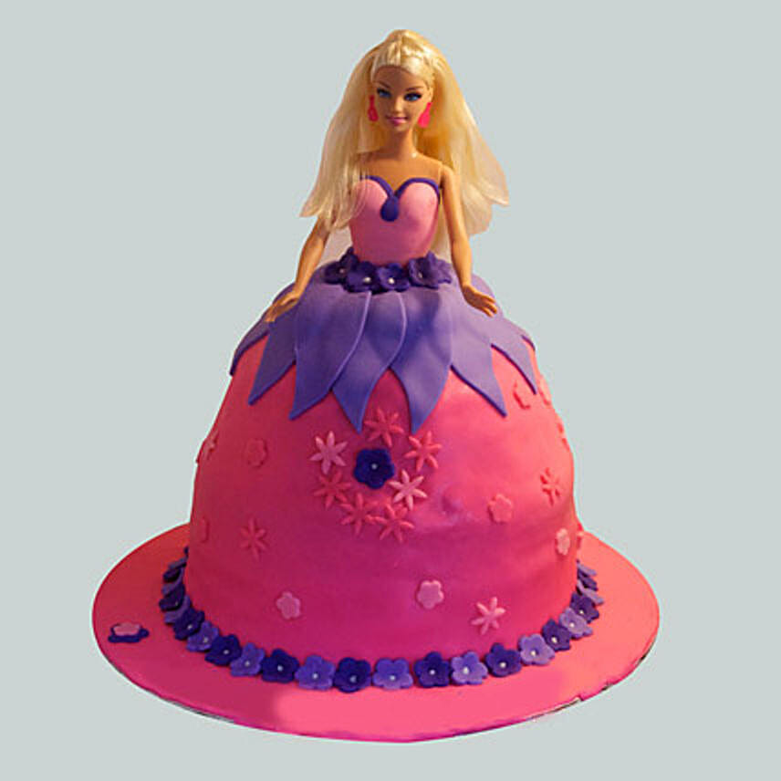 /images/pr/l/v20170927174817/royal-barbie-cake_1.jpg