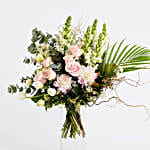 /images/pr/new-zealand/l/v20241119143303/market-bouquet-lovely-lilacs_1.jpg