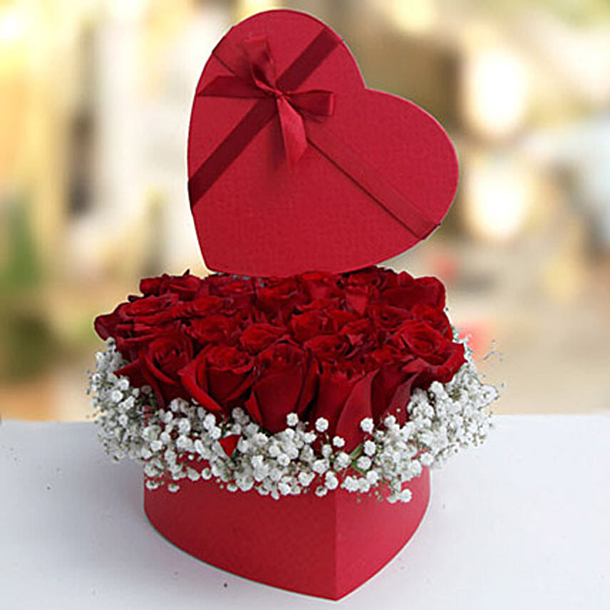 /images/pr/oman/l/v20190425125450/valentine-heartshape-arrangement-om_1.jpg