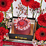 /images/pr/qatar/l/v20250206132358/valentines-flowers-and-cake-tray_3.jpg