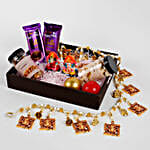 /images/pr/l/v20181030190822/rich-diwali-wooden-tray-hamper_2.jpg
