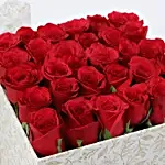 /images/pr/l/v20190711150600/stylish-box-of-red-roses-chocolates_6.jpg