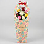 /images/pr/l/v20210128182000/truffle-cake-mixed-roses-in-fnp-heart-sleeve_2.jpg