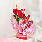 /images/pr/l/v20230110123308/red-roses-arrangement-with-nestle-kitkat_5.jpg