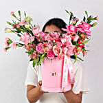/images/pr/l/v20230114124215/blush-love-floral-arrangement_5.jpg