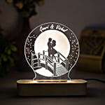 /images/pr/l/v20230120182016/personalised-couple-on-bridge-night-lamp_3.jpg