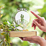/images/pr/l/v20230120182016/personalised-couple-on-bridge-night-lamp_4.jpg