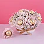 /images/pr/l/v20230121180844/personalised-loving-you-gift-hamper_3.jpg