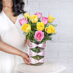 /images/pr/l/v20230619124200/pink-yellow-roses-vase-with-truffle-cake_4.jpg