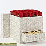 /images/pr/l/v20230810160709/stylish-box-of-red-roses-chocolates_1.jpg