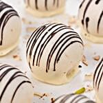 /images/pr/l/v20240911110823/gourmet-laddu-box_6.jpg