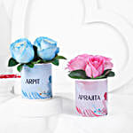 /images/pr/l/v20250303121546/blushing-roses-in-personalised-couple-mugs_1.jpg