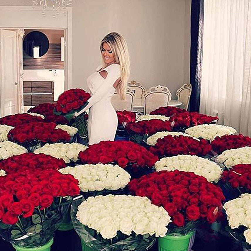 /images/pr/uae/l/v20240202185229/majestic-rose-decor_1.jpg