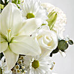 /images/pr/uae/l/v20200113185614/beautiful-white-flowers-vase_2.jpg