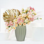 /images/pr/uae/l/v20250104181300/vivid-flowers-beauty-arrangement_1.jpg