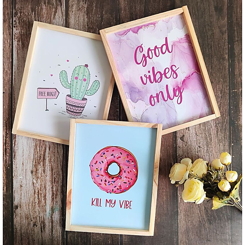 Free Hugs Handcrafted Wall Hanging Frame Combo