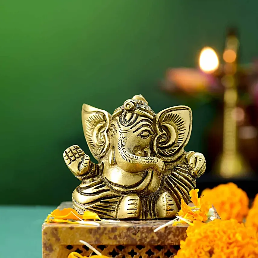 Artisanal Lord Ganesha Idol N Kaju Katli Combo