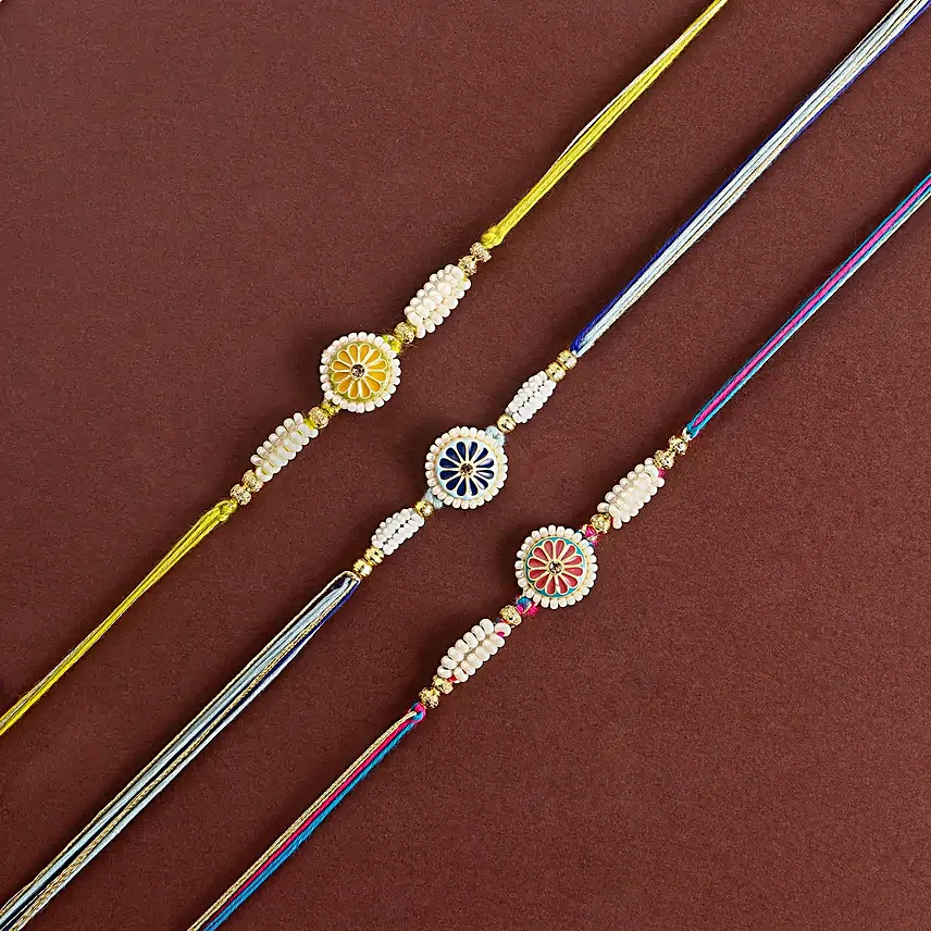 Colours of Heritage Rakhi Set N Lindt Lindor Pack