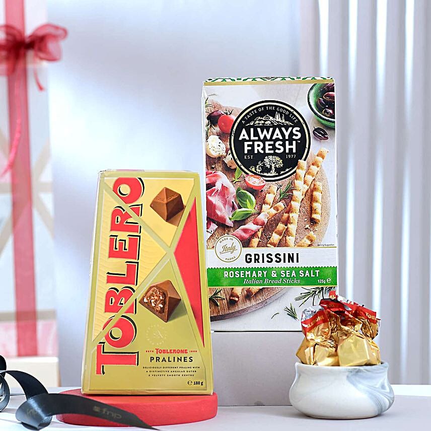 Shiraz N Sweet Assortment Gift Hamper