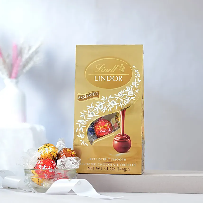 Sweet Embrace Delightful Gift Hamper