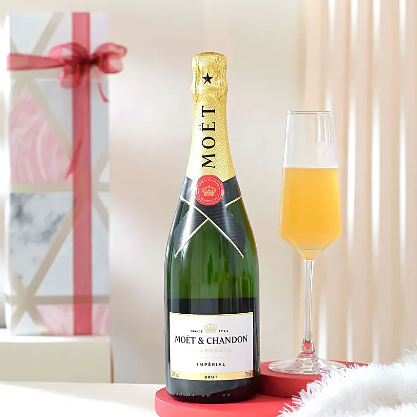 Wine N Sweet Cuddles Gift Symphony