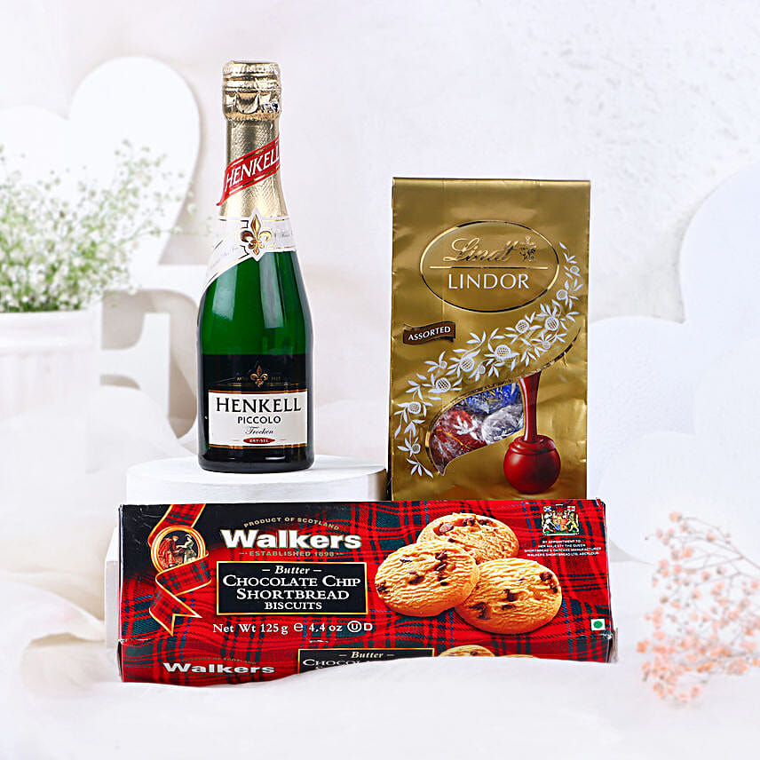 Wine N Sweets Valentine Special Bliss