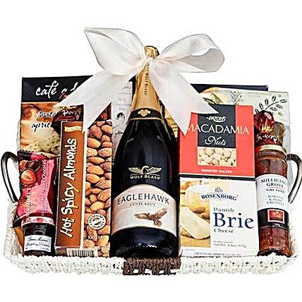 Wine And Delights Christmas Hamper