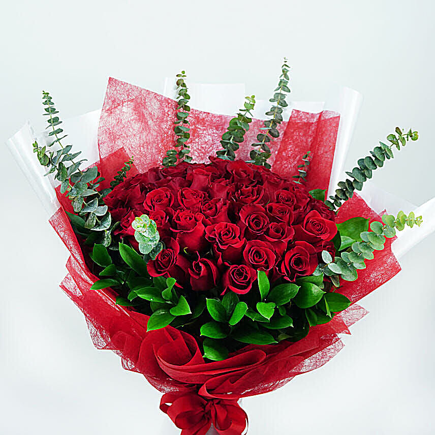 50 Red Roses Beauty