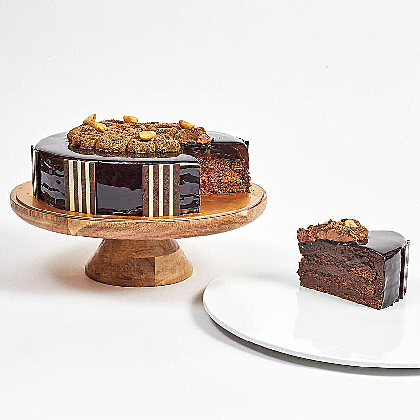 Crunchy Chocolate Hazelnut Cake Half Kg