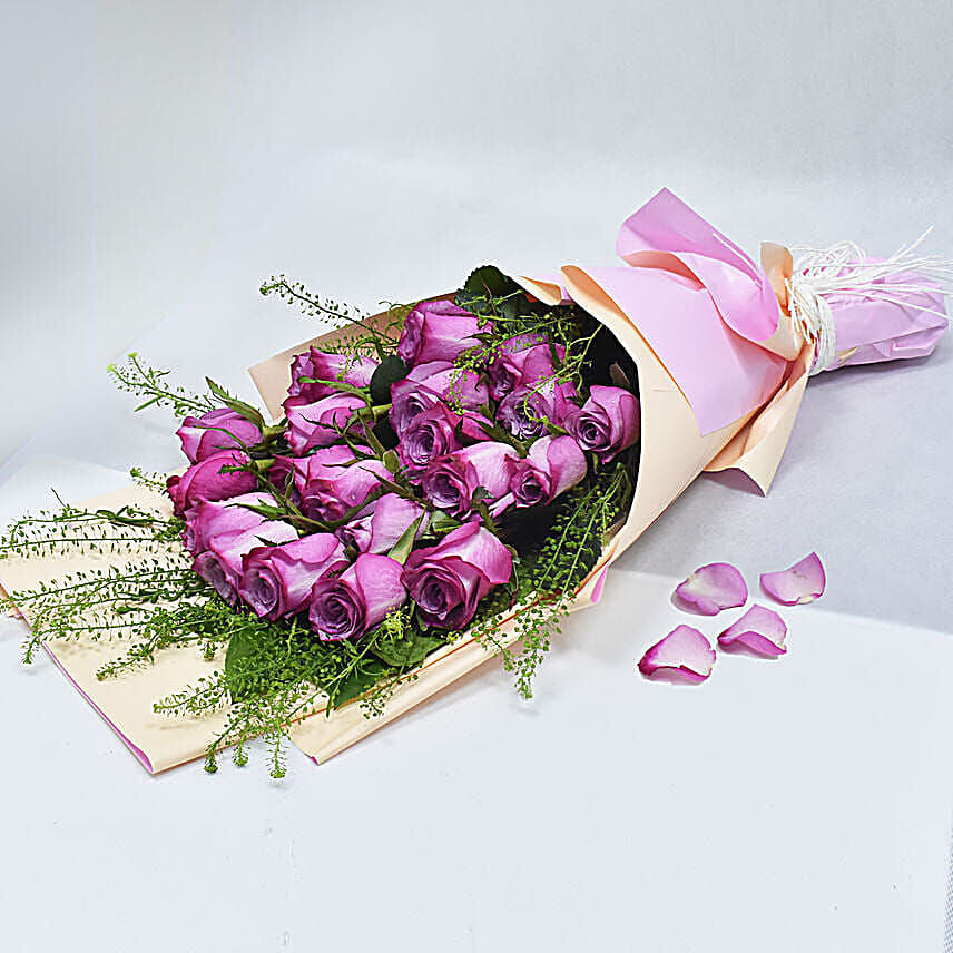 Grand Bouqet Of Purple Roses