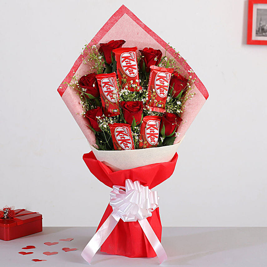 Red Roses Bunch With Nestle Kitkat Chocolates