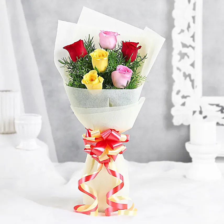 Beautiful Mixed Love 6 Roses Bunch