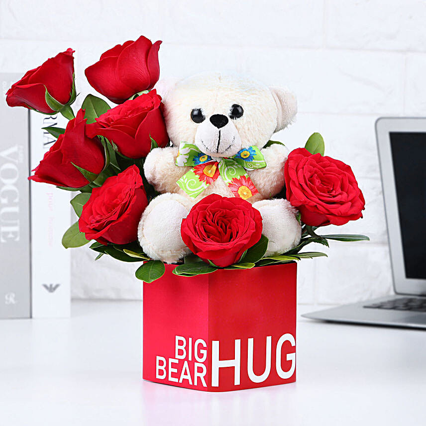 Big Bear Hug Rosey Valentine Vase