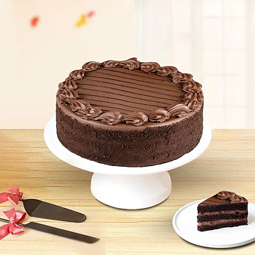 Mixed Flowers And Chocolate Cake