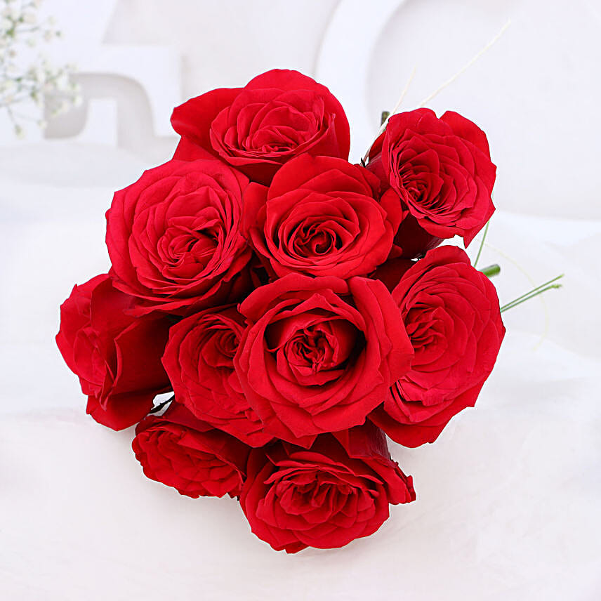 Valentine Indulgence Whiskey N Roses Hamper
