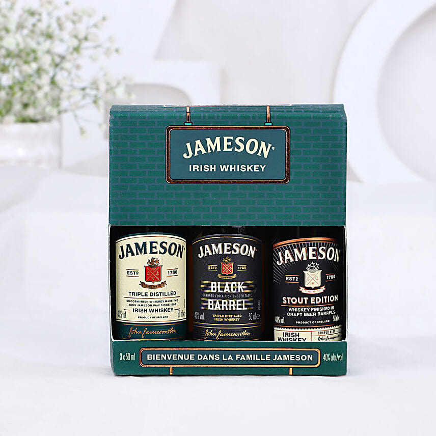 Valentine Indulgence Whiskey N Roses Hamper