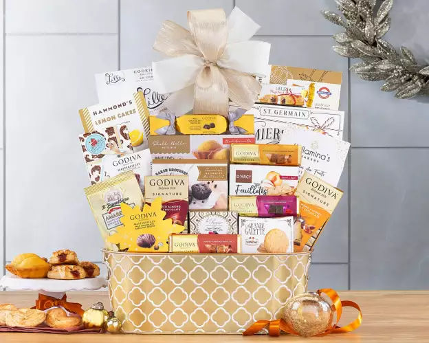 Deluxe Godiva and Sweets Gift Basket canada | Gift Deluxe Godiva