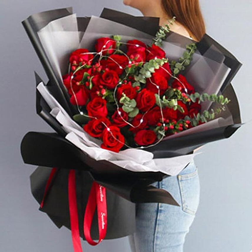 Light The Star Rose Bouquet