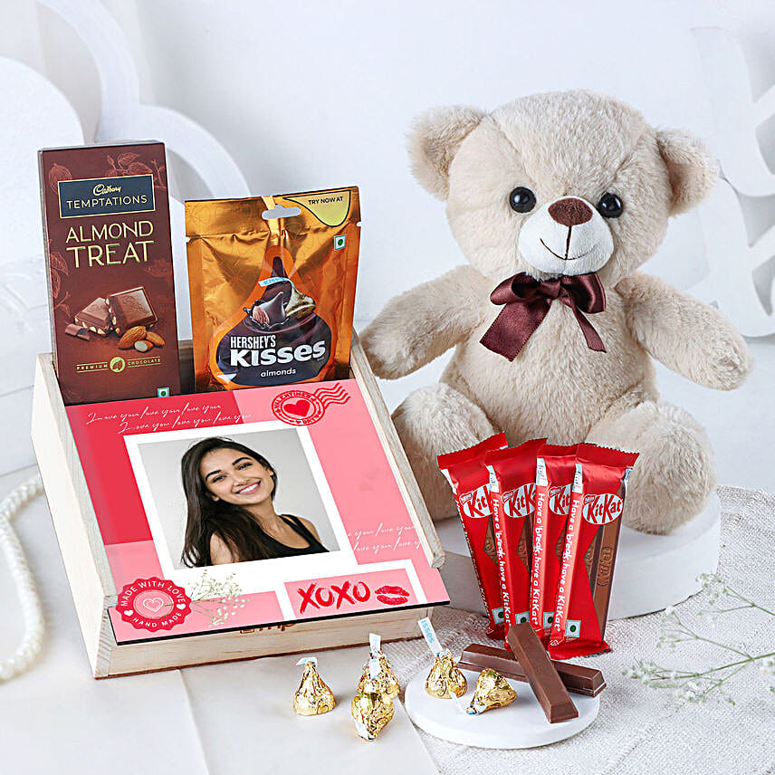 Personalised Sweet Hugs Valentine Hamper