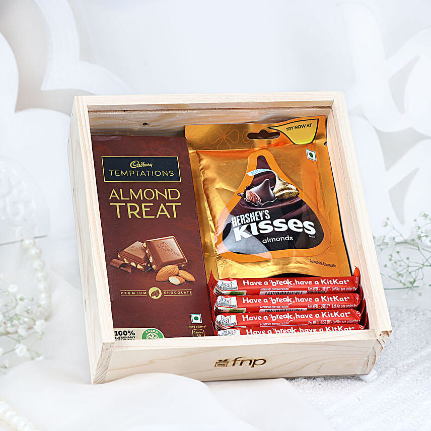 Personalised Sweet Hugs Valentine Hamper