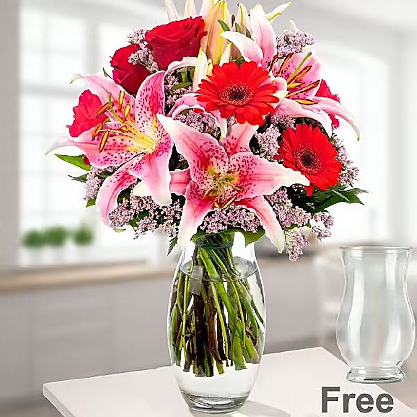 Bouquet Of Pinks And Reds:Lilies to Germany