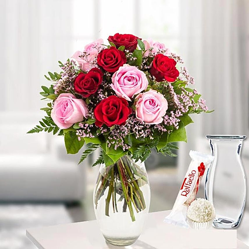 Rose Bouquet Harmony With Vase Und Ferrero Raffaello:Flowers and Chocolates Delivery in Germany