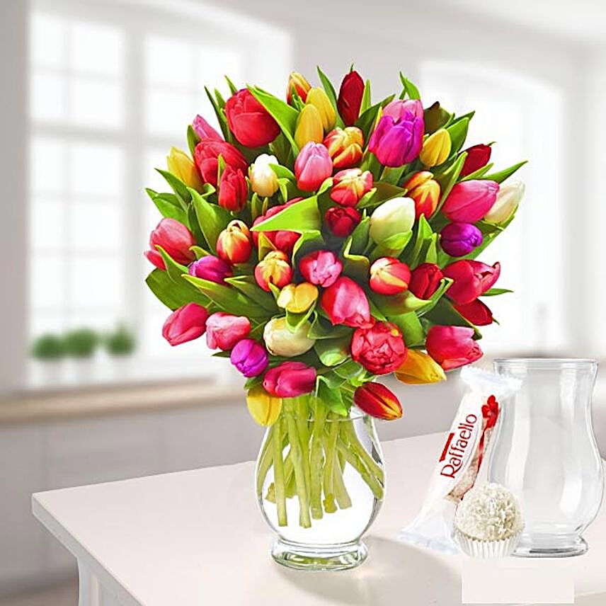 Tulips In A Bunch With Vase Und Ferrero Raffaello