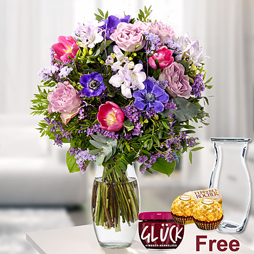 Cheerful Mixed Flowers Bouquet With Free Gifts:Rose Delivery in Germany