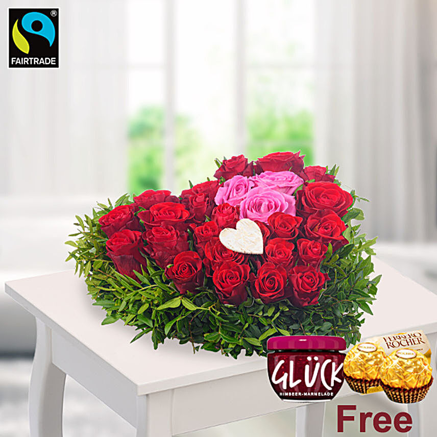 Mixed Roses Heart Arrangement And Free Gifts:Birthday Flower Delivery in Germany