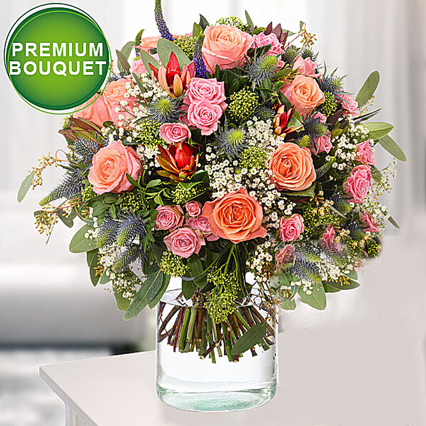 Premium Floral Bunch With Free Vase